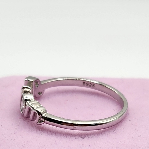 Minimalist MOM silver ring - Picture 2 of 4
